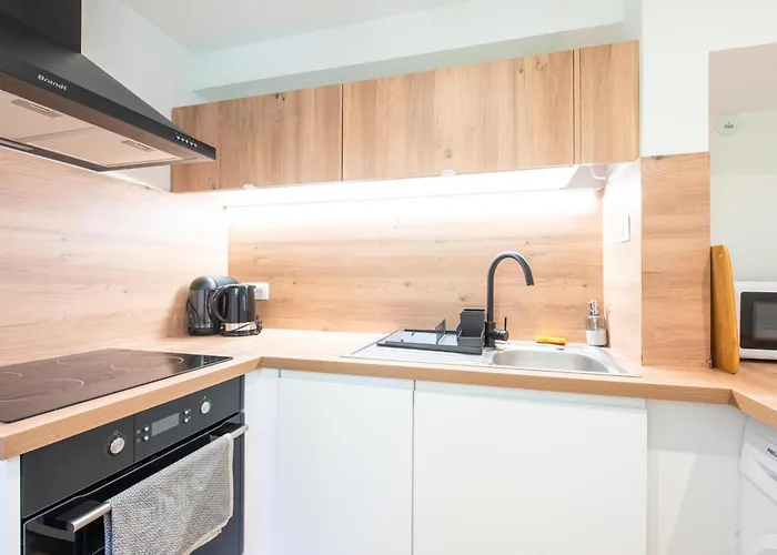 Le Perche アパート